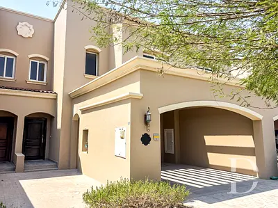 Well maintained / Easy access / Vacant / Grass garden