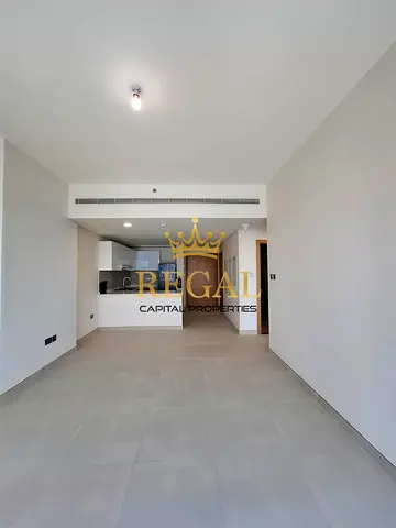 Modern 2-BR Apt| Radiant Boulevard | Sea View
