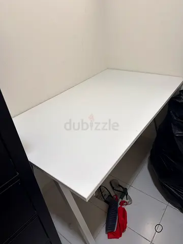 Desk (FREE)