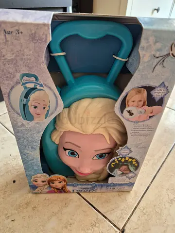 Disney Frozen Elsa Carry Mask / Role Play Toy Box