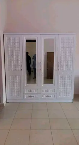 White 4-Door Wardrobe with Mirrors and Drawers