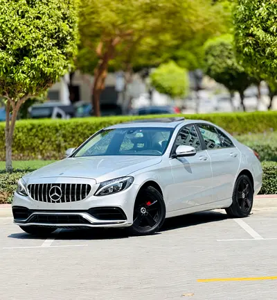Mercedes-Benz C-Class C200 2018 - Korean Specs - Excellent Condition