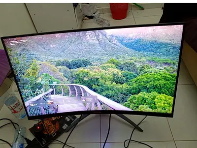 AOC AGON AG323QCXE 31.5 inch curved 144hz QHD resolution gaming monitor