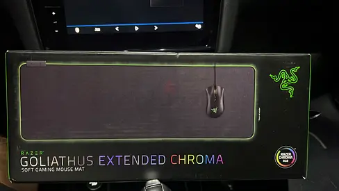 Razer Goliathus Extended Chroma RGB Gaming Mouse Pad - Large