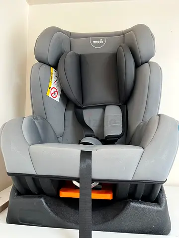 Gray Mobi convertible child car seat - good used condition