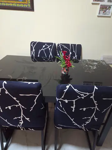 Dinning table for sale
