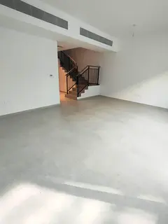 MULTIPLE CHEQUES 125k rent| Community Living| Prime location