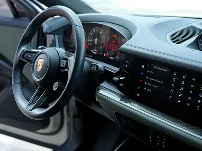 صورة 9 لـ 2024 Porsche CAYENNE