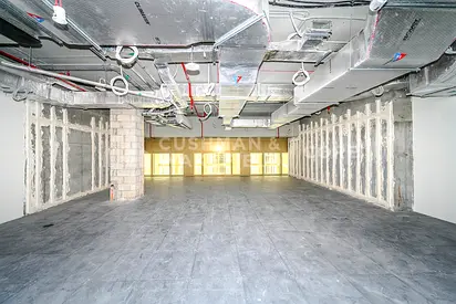SHELL & CORE OFFICE | 2 PARKING SPACES | SZR