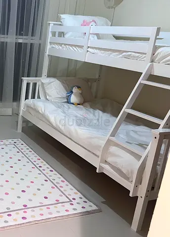 White wooden bunk bed for kids - good condition