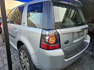 2015 LAND Rover LR2 — фото 4