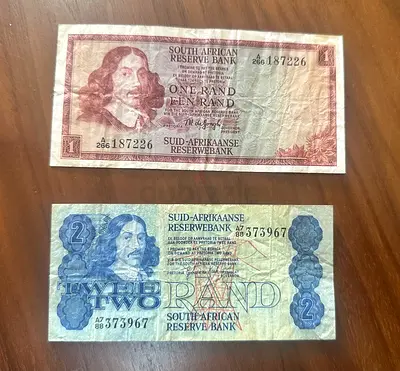 Vintage South African 1 Rand & 2 Rand Banknotes (Used)