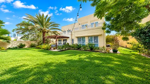 Spacious Villa | Large Plot | Bright Modern