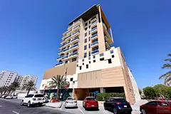 Near Metro | Family Only