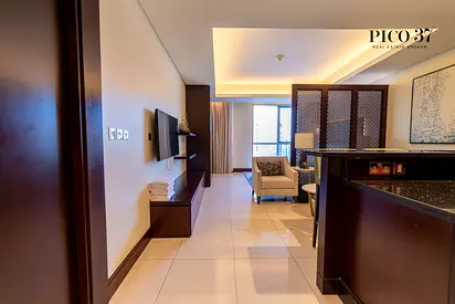 Studio Apartment with Direct Access to Dubai Mall