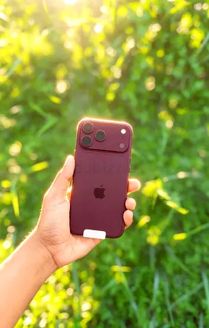 iPhone 18 Pro Max 512 GB Uae Version Burgundy Colour Brand New