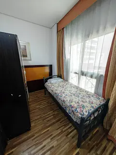 Shared room available at Al barsha 1 for single female near mall of emirates