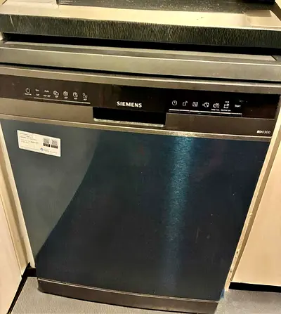 Siemens iQ300 Premium Black 3-Rack Dishwasher – WiFi Diagnostic