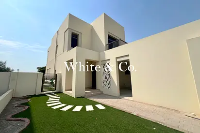 Tenanted | Single Row | Large Corner Plot