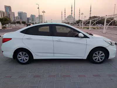 2015 Hyundai ACCENT — миниатюра 11