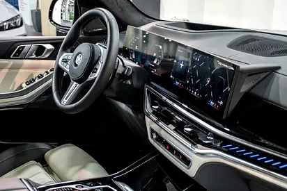 صورة 14 لـ 2026 BMW X5