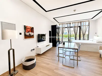 HIGH-END INTERIORS | FULLY FURNISHED | VERSACE