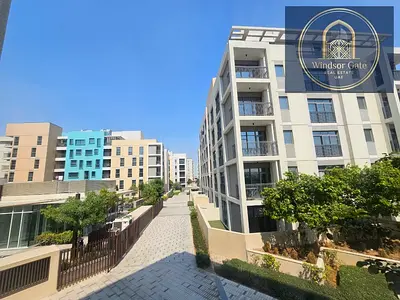 Luxury specious 1bed apartment in uptown al zahia