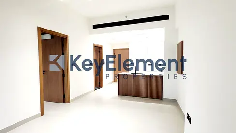 Large Layout | Skyline View | High Floor