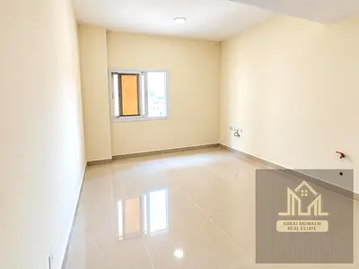 🏠 Spacious Studio Room Available ✨ Spacious, neat & clean studio room 📍 Prime location near Delta School 🚶 Easy access to nearby shops and daily a
