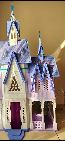 Large Multi-level Frozen Princess Castle Playset - Good Condition