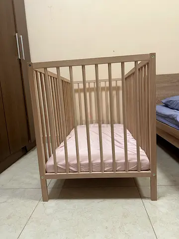Baby crib for sale