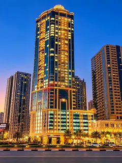 Premium 3BHK | Corniche View | Balcony | Gym + Pool | Chiller Free