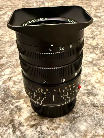 Leica Tri-Elmar-M 16–18–21mm f/4 ASPH. with Universal Wide-Angle Finder – complete boxed set in mint