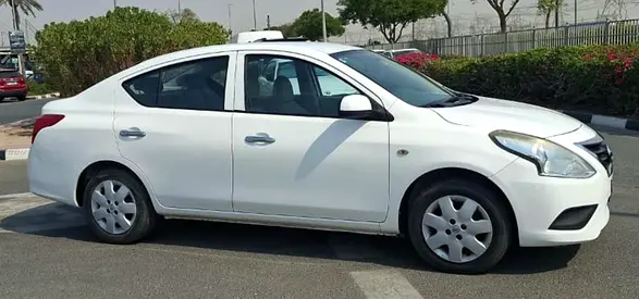 2023 Nissan SUNNY photo 2