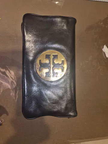 Tory burch reva clutch