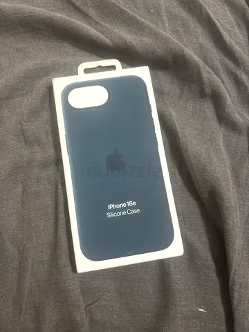 Apple iPhone 16e Silicone Case - Navy Lake green new from apple original(New in box)