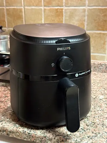 Philips Air Fryer NA110 (3.2L) – Good Working Condition