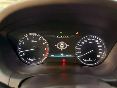 صورة مصغرة 11 لـ 2014 Genesis G80