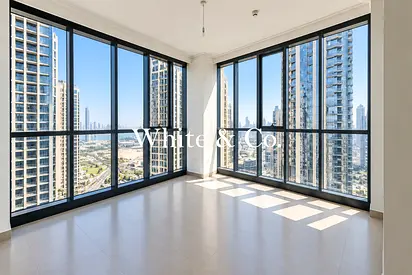 Largest Layout| Stunning Views | Bright