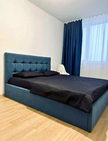 Super King Size Luxury Velvet Bed Frame 200x200 – Modern Upholstered Design |
