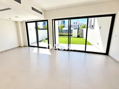 Single-row | Prime Location | Golden Beach
