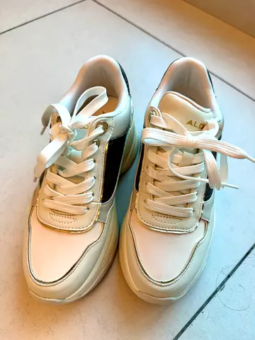 White platform sneakers with black side panel, size: 36
