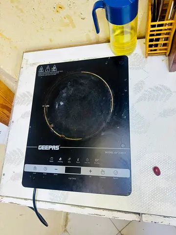Geepas single-burner induction cooktop - used, working