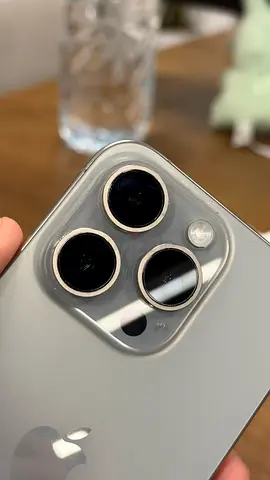 iPhone 15 Pro (titanium) - BATTERY %81