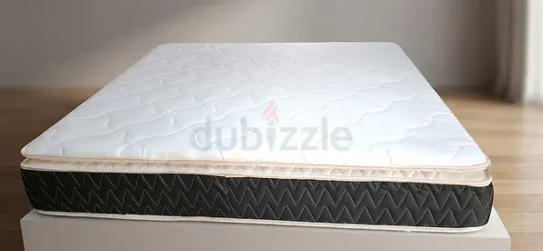 Comfort hybrid mattress - Queen size, lightly used