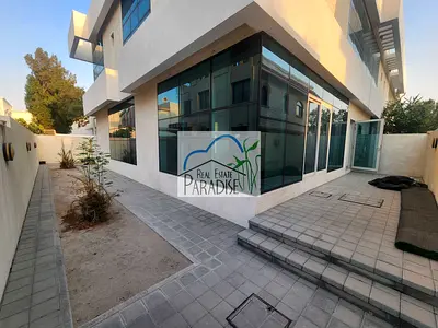 away from fly zone/ corner unit/ 3 bedroom all master/tv lounge / parking space 4/ maids room/livin