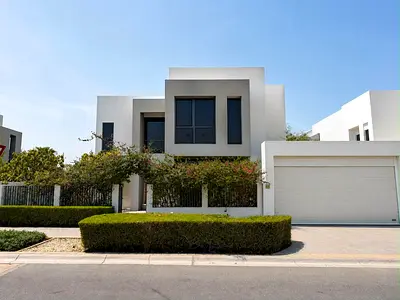 SPACIOUS 5BR VILLA | VACANT | PRIME LOCATION