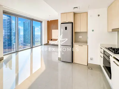 HIGH FLOOR | DOWNTOWN SKYLINE VIEW