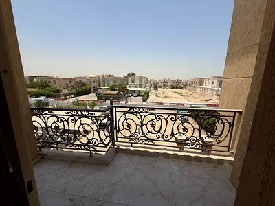 100,000 درهم – فيلا للإيجار السنوي في المويهات | 5 غرف ماستر | صالتين | مجلس | ارتداد خارجي كبير