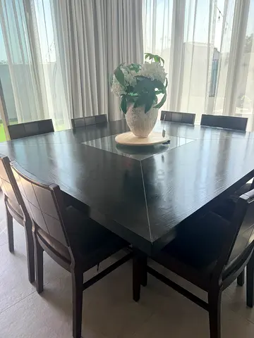 Dark Wood Finish Dinning and Coffee Table